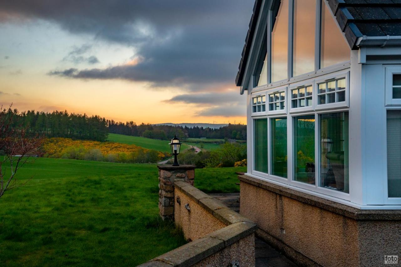 The Gables Whisky B&B Dufftown Exteriör bild