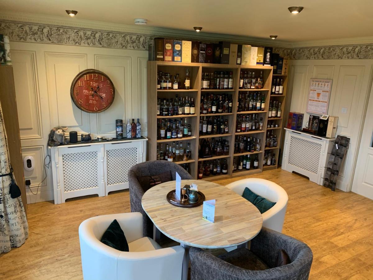 The Gables Whisky B&B Dufftown Exteriör bild