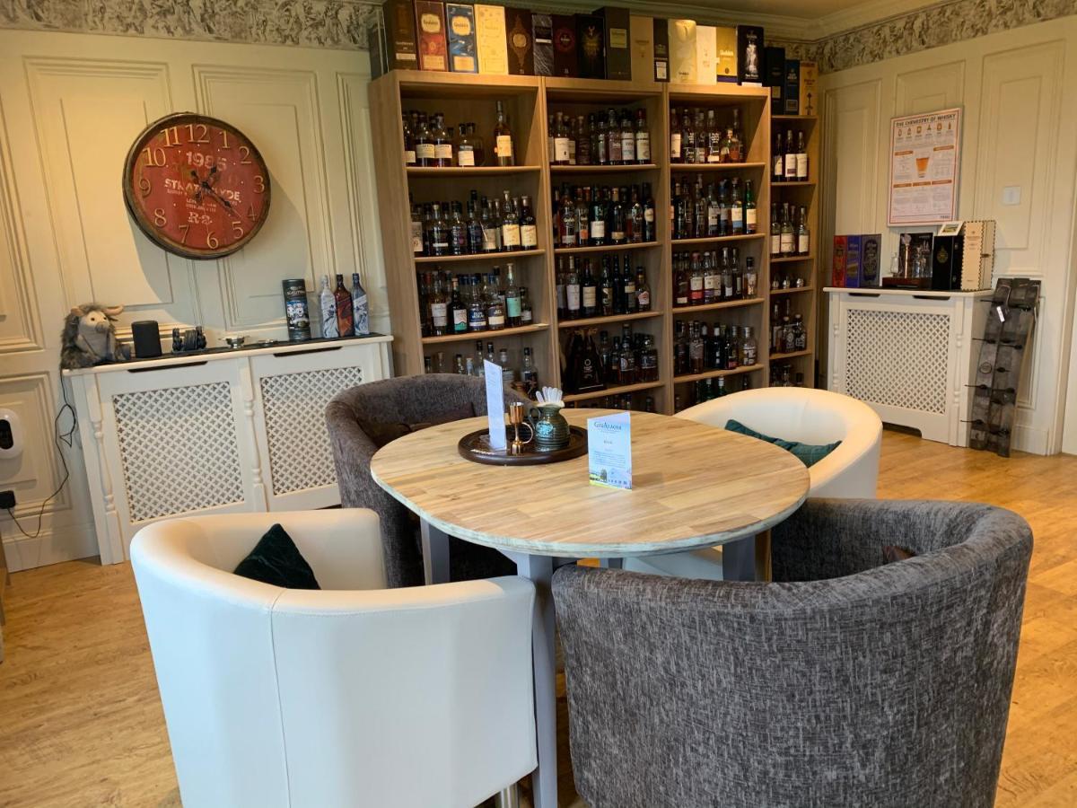 The Gables Whisky B&B Dufftown Exteriör bild