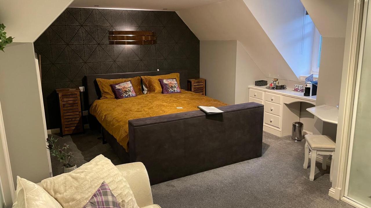 The Gables Whisky B&B Dufftown Exteriör bild