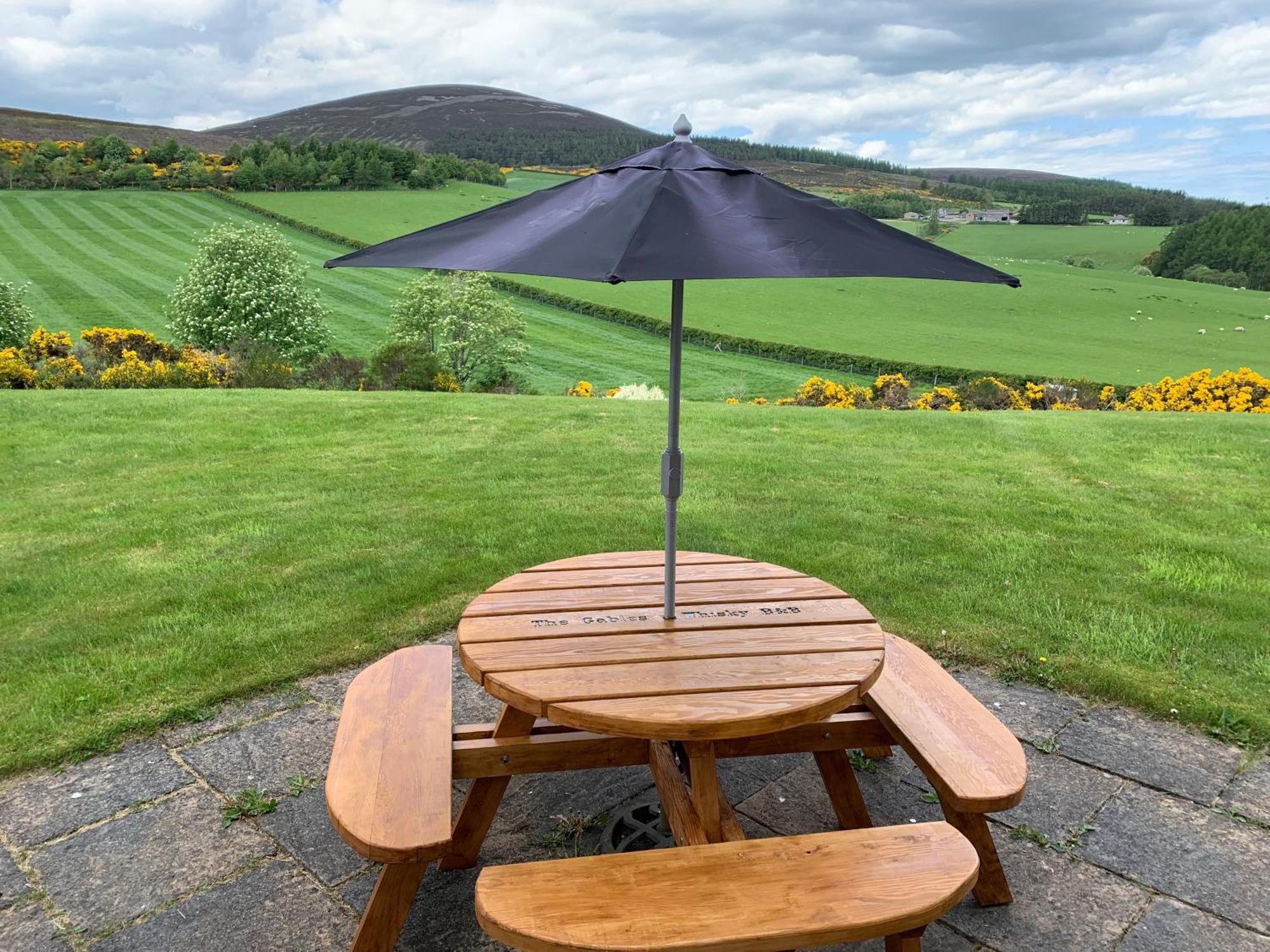 The Gables Whisky B&B Dufftown Exteriör bild