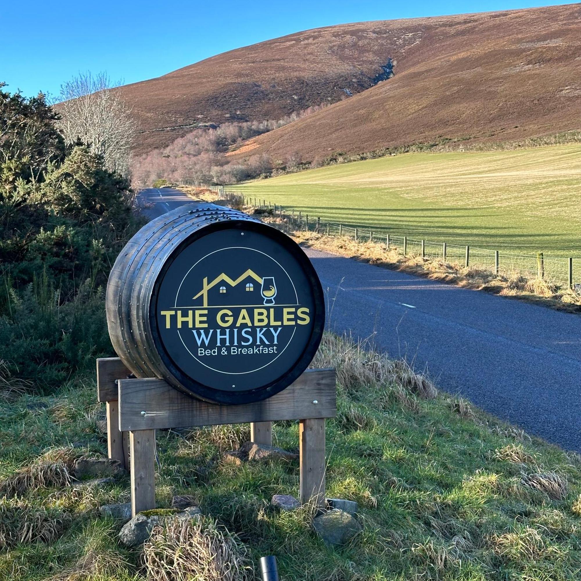 The Gables Whisky B&B Dufftown Exteriör bild